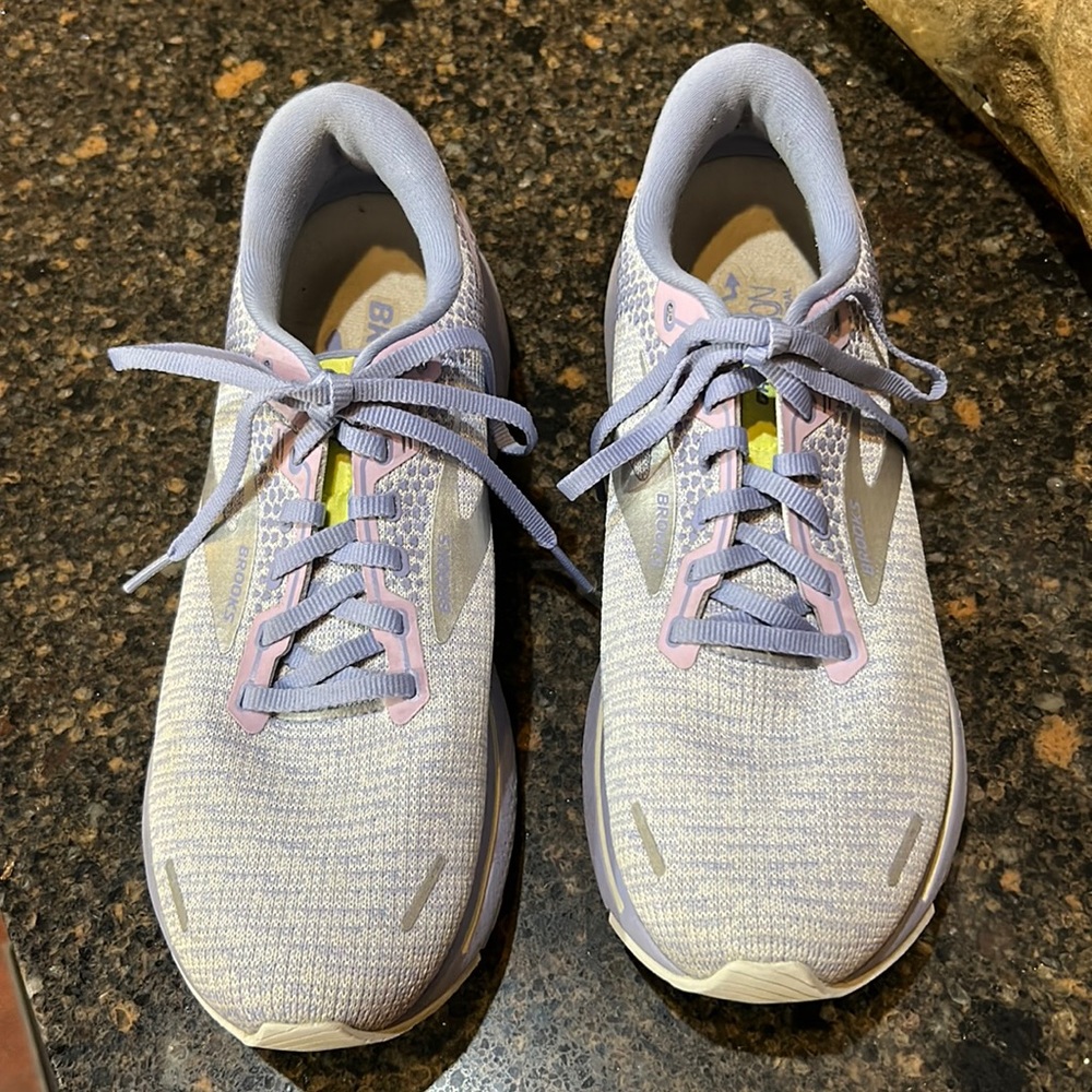 Brooks Ghost Purple Sneakers!